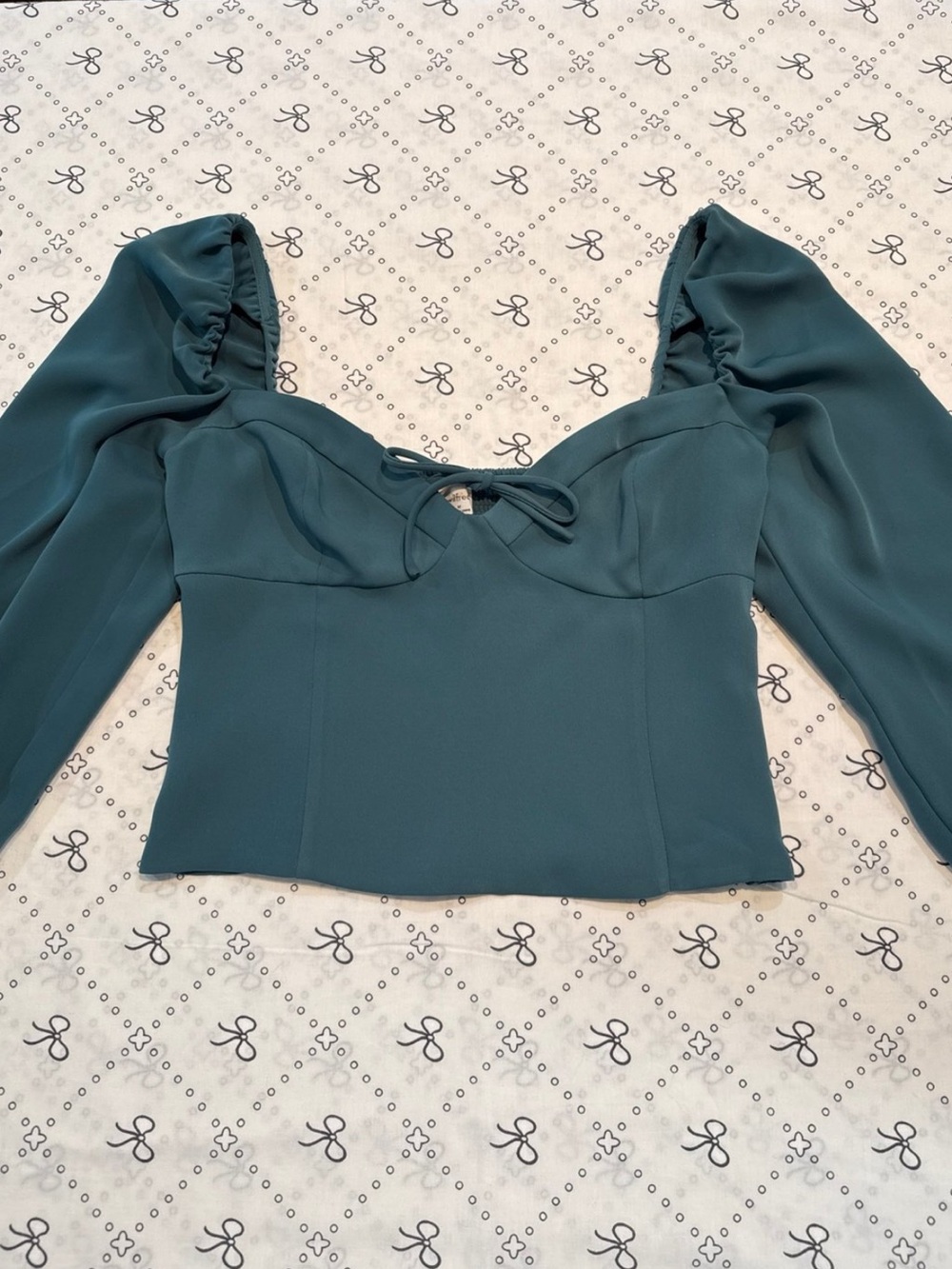 Aritzia Wilfred Green Blouse Top Size Medium